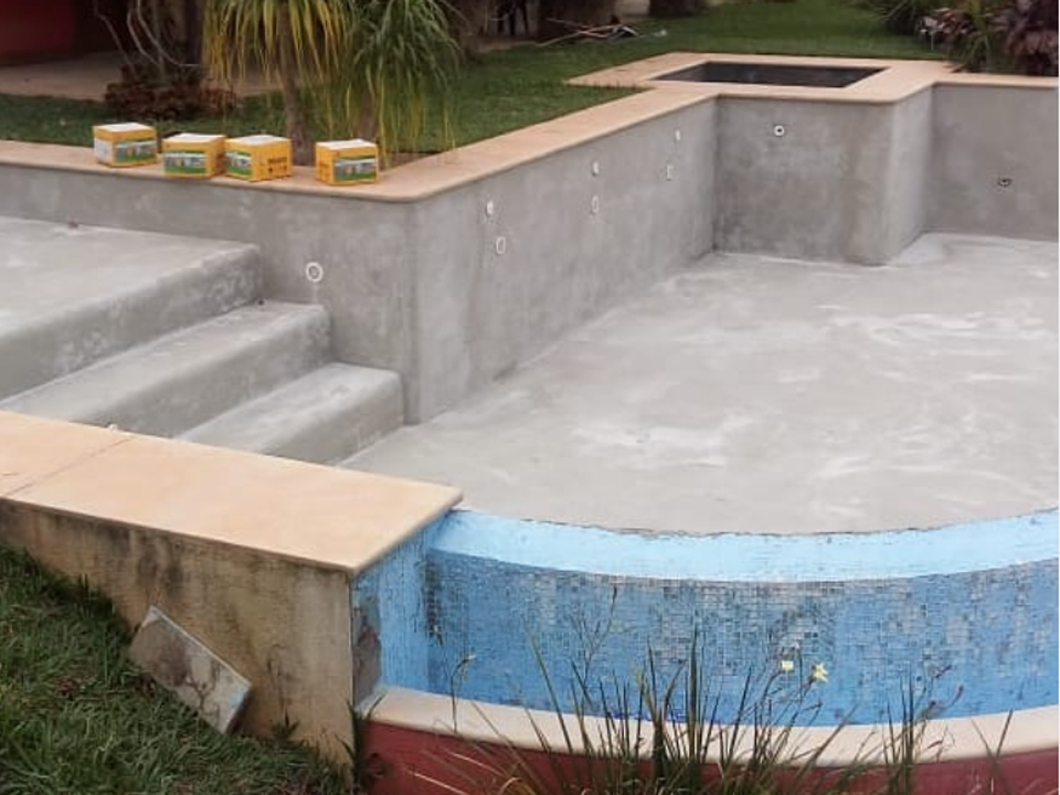 Construção de piscina com hidro