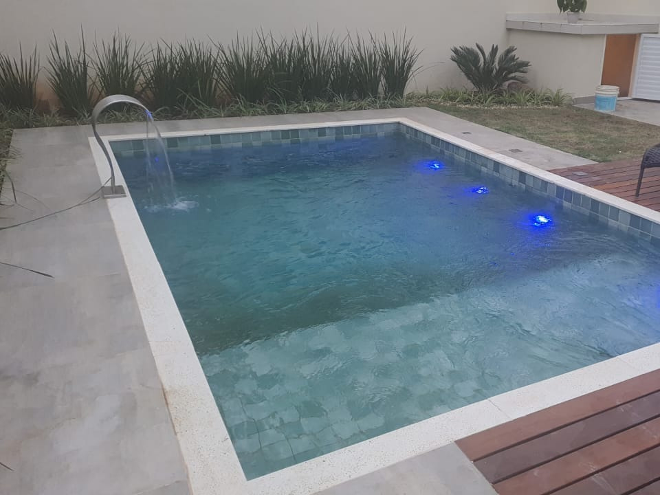 Construção de piscinas - Equipe Fenix